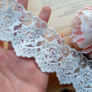 2 yards white cotton lace, sewing garments for home decoration