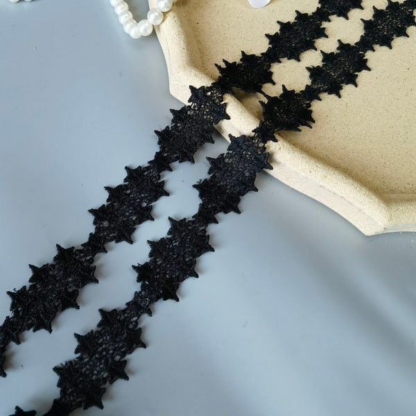 Exquisite star lace trim, black and white Venetian lace, star lace, used for collars, necklaces, earrings