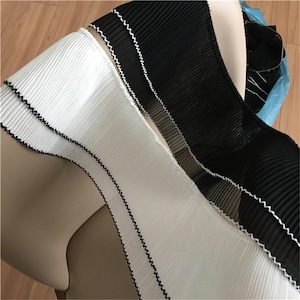 White lace pleated chiffon lace trim at the doll with a black edging DIY garment pleated neckline skirt