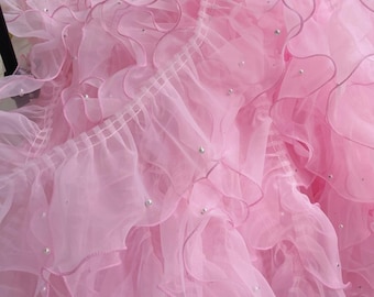 Pink ruffled organza beaded lace, suitable for wedding dresses, ballet skirts, high fashion dresses, lyrical dance by a team of actors