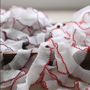 1,1 Zoll breiter Falten Chiffon Hundezähne Spitzenstoff, geeignet für Shirts, Puppenkleider, Vorhänge, Wohndekoration