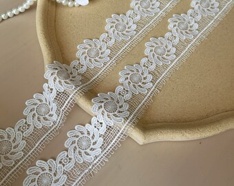 2 yards Ivory Flower Lace Venice Embroidery Lace Trim for Bridal, Millinery, Headbands, Costume design