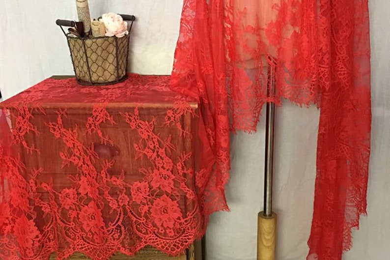 shawls Soft black white Chantilly lace for wedding table flags clothing headscarves veils