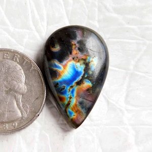 Labradorite viola Spectrolite Cabochon a forma di pera, Labradorite Spectrolite, Labradorite viola, Collana e ciondolo, Gioielli in argento