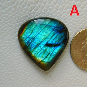 Pedra preciosa de labradorita azul, contas de labradorita azul brilhante para atacado, cristais polidos à mão em vários formatos, cabochão de labradorita para joias