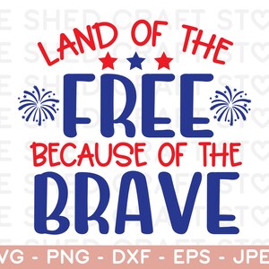 K&ouml;nnte beinhalten: Land of the Free Because of the Brave, ein patriotisches Design mit roten, wei&szlig;en und blauen Farben und Feuerwerk. Der Text ist in einer fetten, handgeschriebenen Schrift.