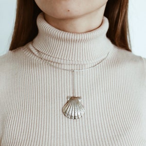 Seashell pendant silver necklace, clam shell pendant necklace, silver scallop necklace, sea treasure, mermaid jewelry, summer ocean inspired