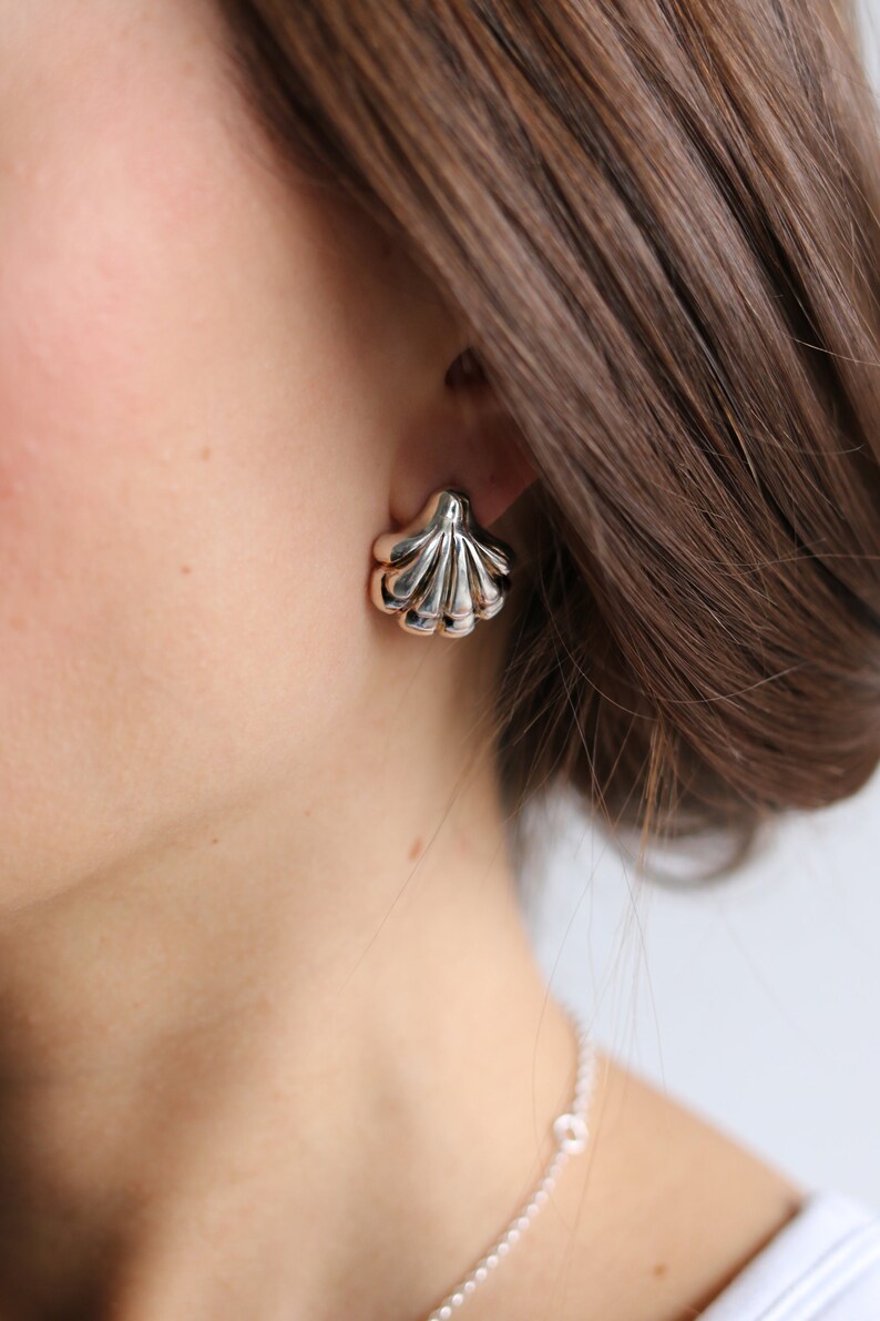 seashell stud silver earrings, ocean earrings, shell earrings, sea shell earrings, beach jewelry, gold shell stud earrings, mermaid core Silver