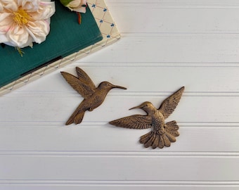 Vintage Style Gold Hummingbird Sculpture Wall Decor Set of Flying Birds Wall Hangings Hummingbird MCM Decor Gold Set of Birds for Gallery Wa
