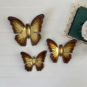 Vintage messing vlinder muur kunst set van 3 gouden metalen muur vlinders drie decoratieve vlinder MCM kinderkamer decor gouden galerij muur accent