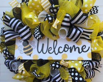 Bee Welcome Wreath