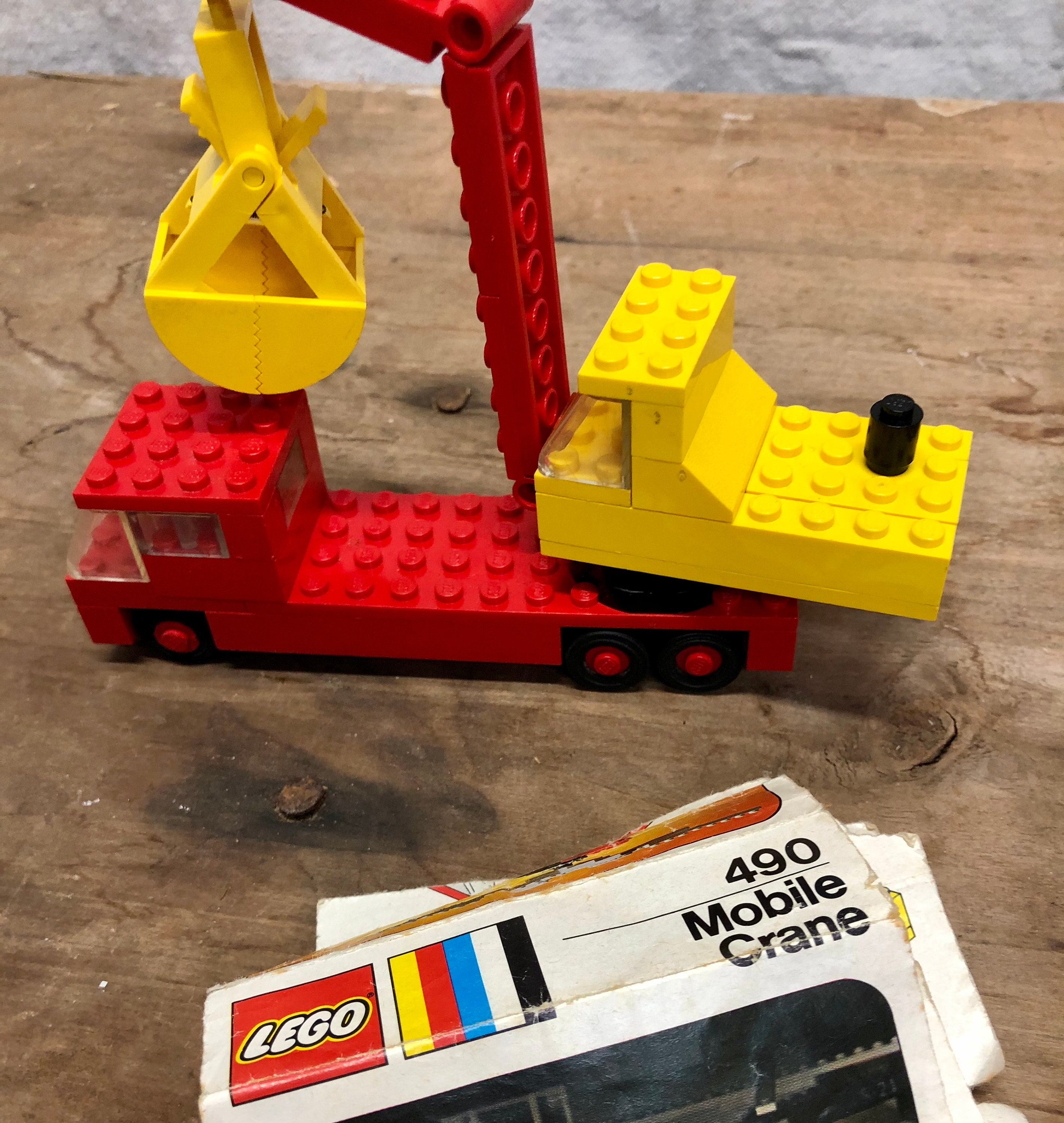 Lego Set 490 Mobile Crane From 1975 With Instructions 