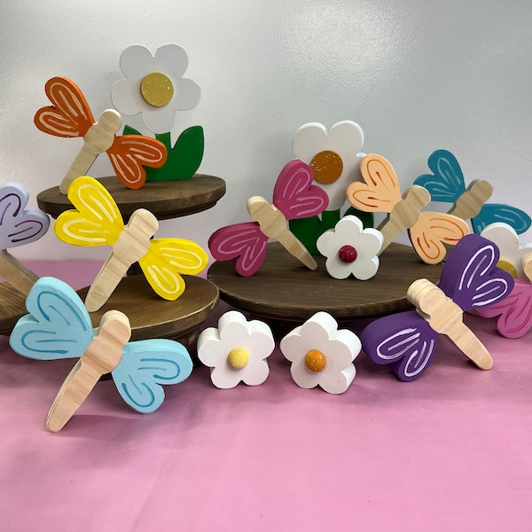 CHUNKY WOODEN DRAGONFLY or Daisy | Summer or Spring Tiered Tray Decor | Shelf Sitter | Memorial Gift | Windowsill | Gift for Mom | Farmhouse