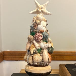FLORIDA SHELL Tree | Holiday Ocean Decor | Christmas Beach Decor | Shelf Sitter | Mantle Decoration | Starfish l 9"