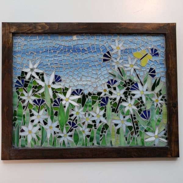 DAISIES and BUTTERFLY MOSAIC Wall Art | Stained Glass | Wood Frame  | Flowers | Spring Decor | Unique Gift | Anniversary Gift