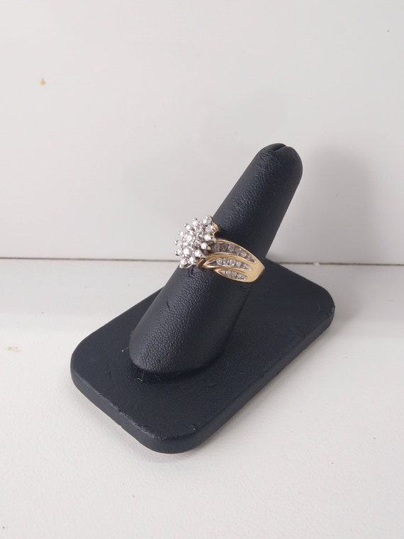 10k Gold Vintage Diamond Flower Ring  Size 7  Sol… - image 3