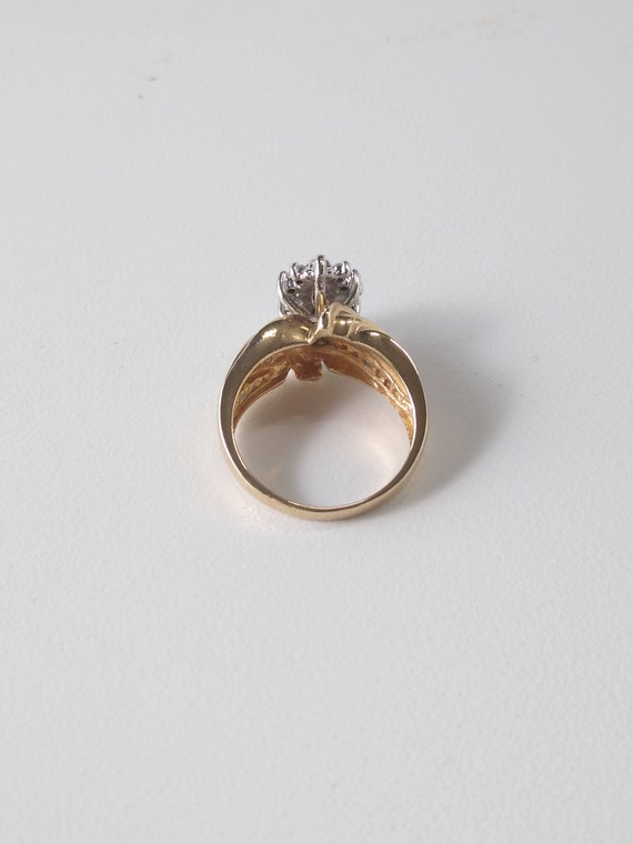 10k Gold Vintage Diamond Flower Ring  Size 7  Sol… - image 6