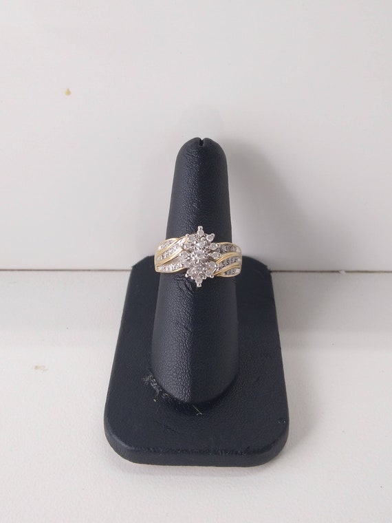 10k Gold Vintage Diamond Flower Ring  Size 7  Sol… - image 1