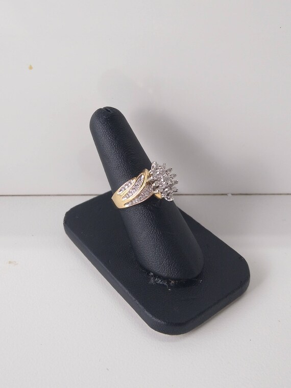 10k Gold Vintage Diamond Flower Ring  Size 7  Sol… - image 2