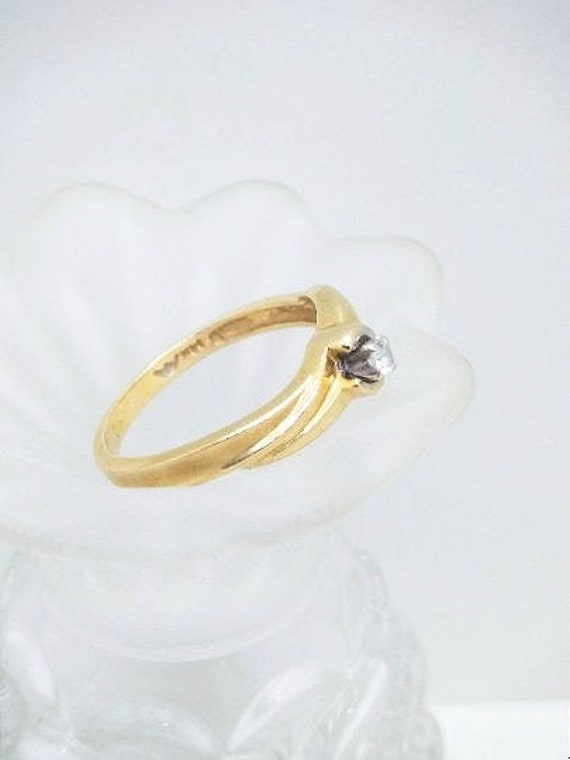 14k Gold Vintage Solitaire Diamond Ring  Size 7  … - image 1