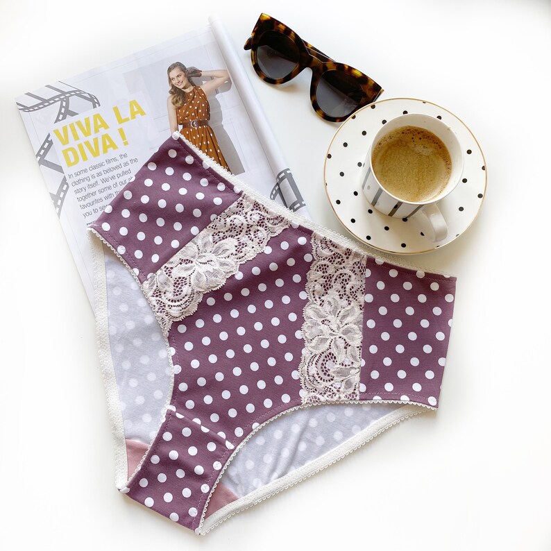 Highwaisted Hipster Style Panties With Polka Dots for the Women