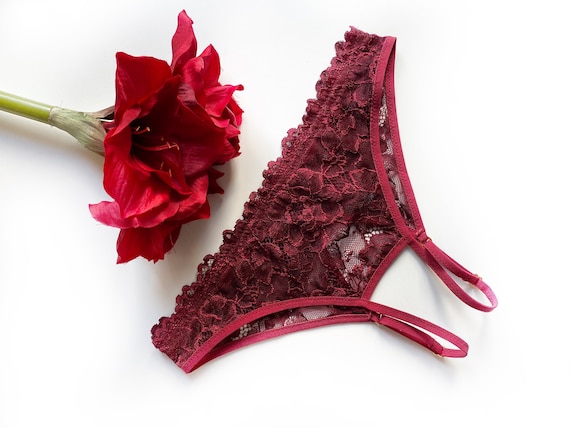 Red Lace Crotchless Panties for a Woman, Sexy Panties for Amazing Underwear  Experience, Great Gift for Girlfriend, Red Lace Lingerie Item 