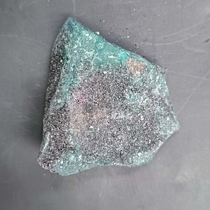 Beautiful Offer Colombian Green Emerald Raw 120-180 Ct Certified Chunk Uncut Healing Power Earthmined Rough Shape 38x28x19 mm Loose Raw SKU