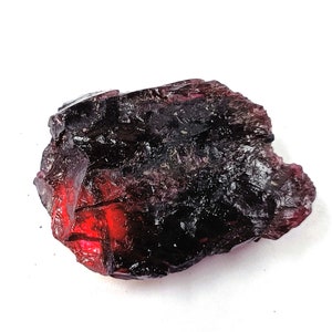 Excellent Offer Natural Red Alexandrite Raw 80-90 Ct Certified Chunk Healing Earthmined Genuine Sale 40x27 mm Unique Quality Hurry Up GRW