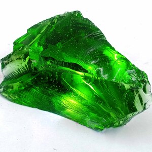 Péridot naturel 220-250 carats, pierres précieuses certifiées en vrac du Pakistan, pierres précieuses brutes non taillées, offre à prix réduit pour la Saint-Valentin Dépêchez-vous maintenant !