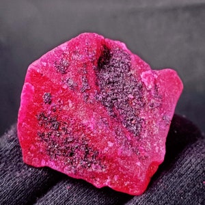 Ruby Superior Quality African Natural Pigeon Blood Red Ruby Raw Chunk Uncut Healing Earthmined 150-200 Ct Certified A One Quality GRW