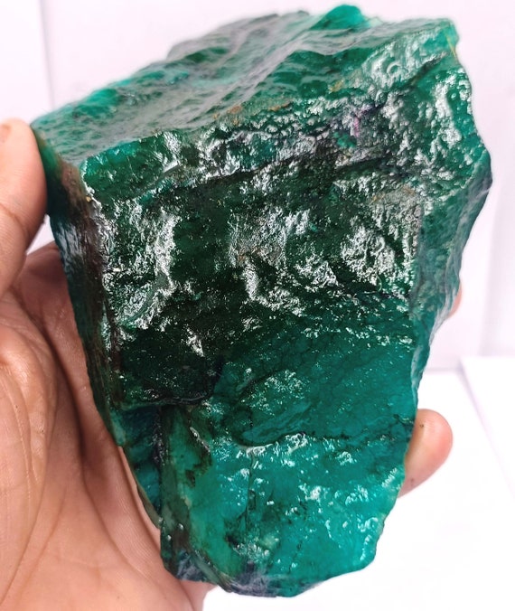 Emerald Superior Quality Natural Green Emerald Raw 4000