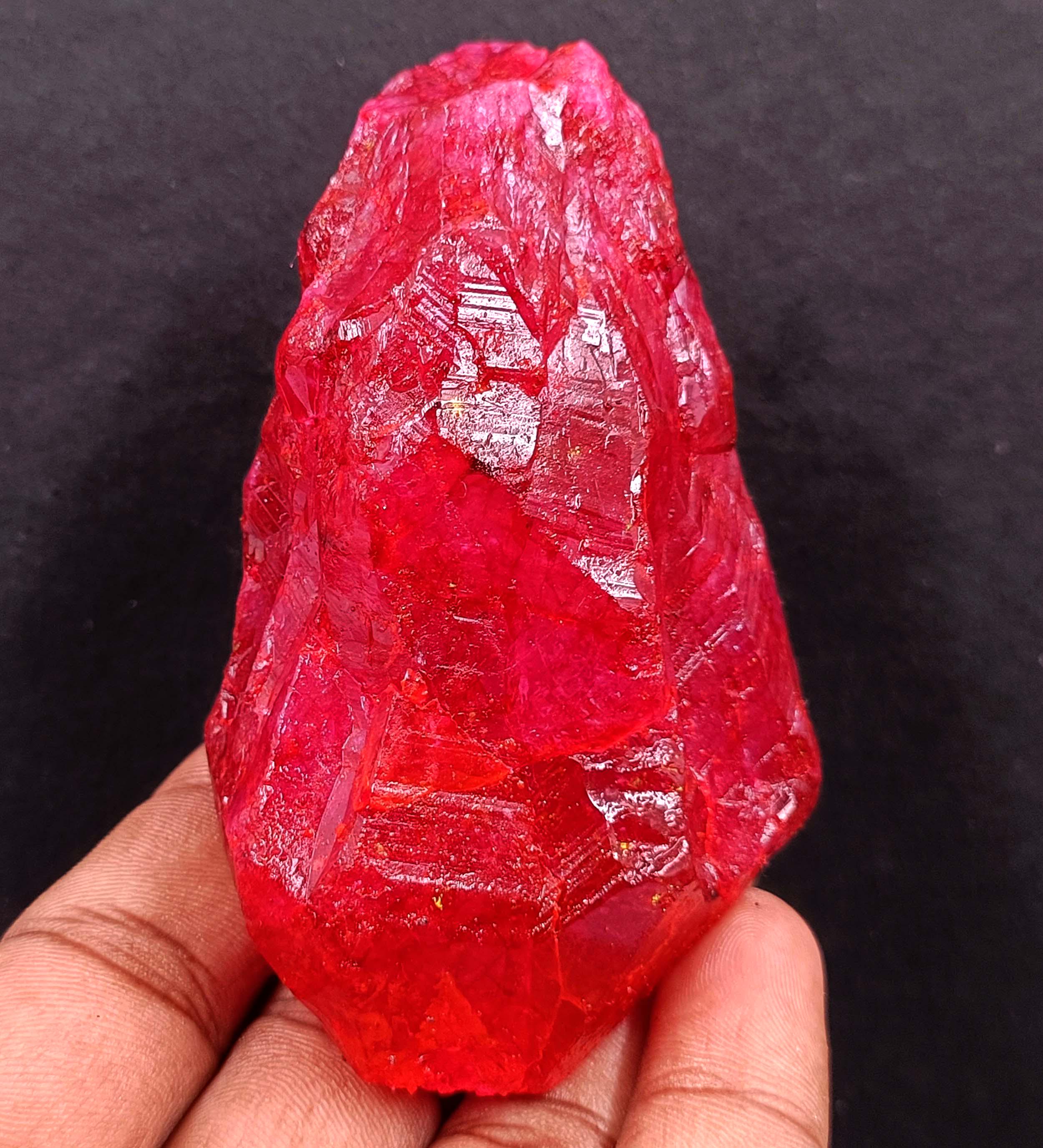 Rubis Brut Naturel De Madagascar 11.16 Carats - Qualité AAA, Gemme Non Taillée