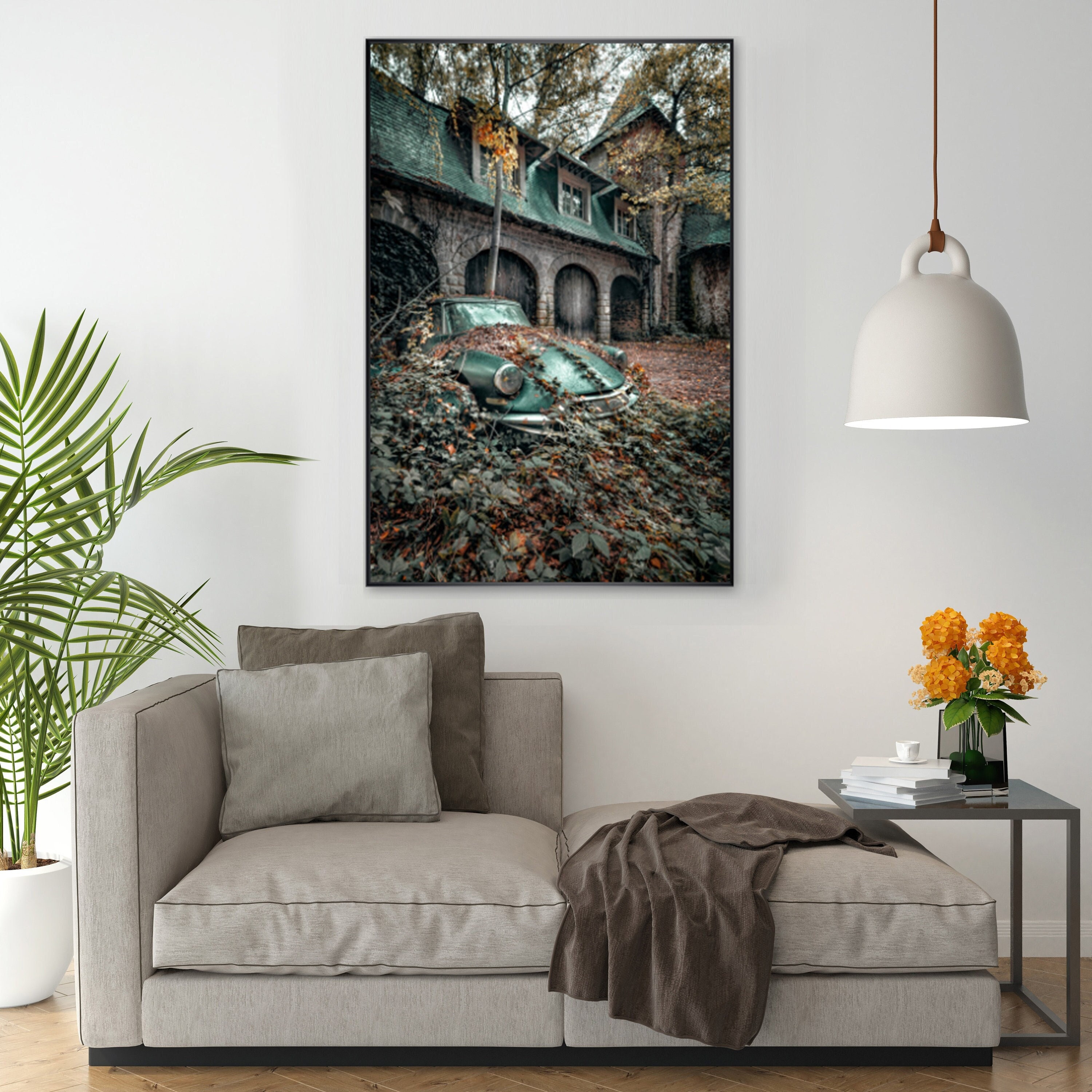 Photographie Urbex Entwined Citroën Ds Abandonnée Dans La Cour d'un Château Français