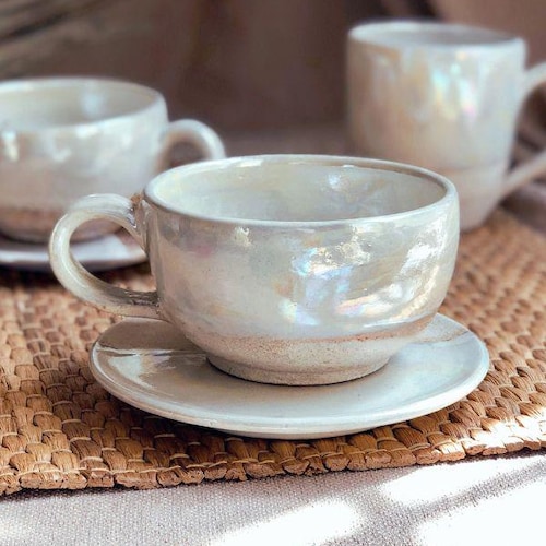 Set tazza e piattino beige / Smaltatura color crema, perlata iridescente e rustica / Tazza da cappuccino/latte/caffè/tè