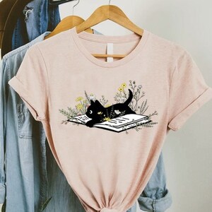 Cat And Book Shirt, Book Lover Gift, Funny Cat Shirt, Floral Book Shirt, Funny Cat Tshirt for Book Lover,Reader Bookish Tee,Gift for Cat Mom