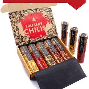 Hot chili gift set up to 700,000 Scoville I 5 hand-picked chilies, including chili lexicon PDF I Top chili set for hobby chefs image 1