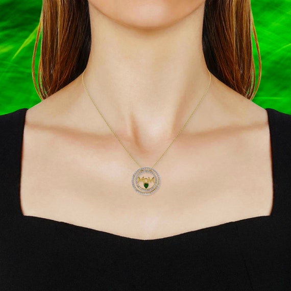 MOM Pendant Emerald Necklace Mum 