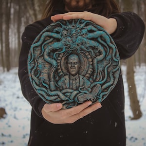 Bas-relief of Howard Phillips Lovecraft, Lovecraft Figure, Lovecraft Statue, Picture of Lovecraft, cthulhu, horror, cthulhu figure