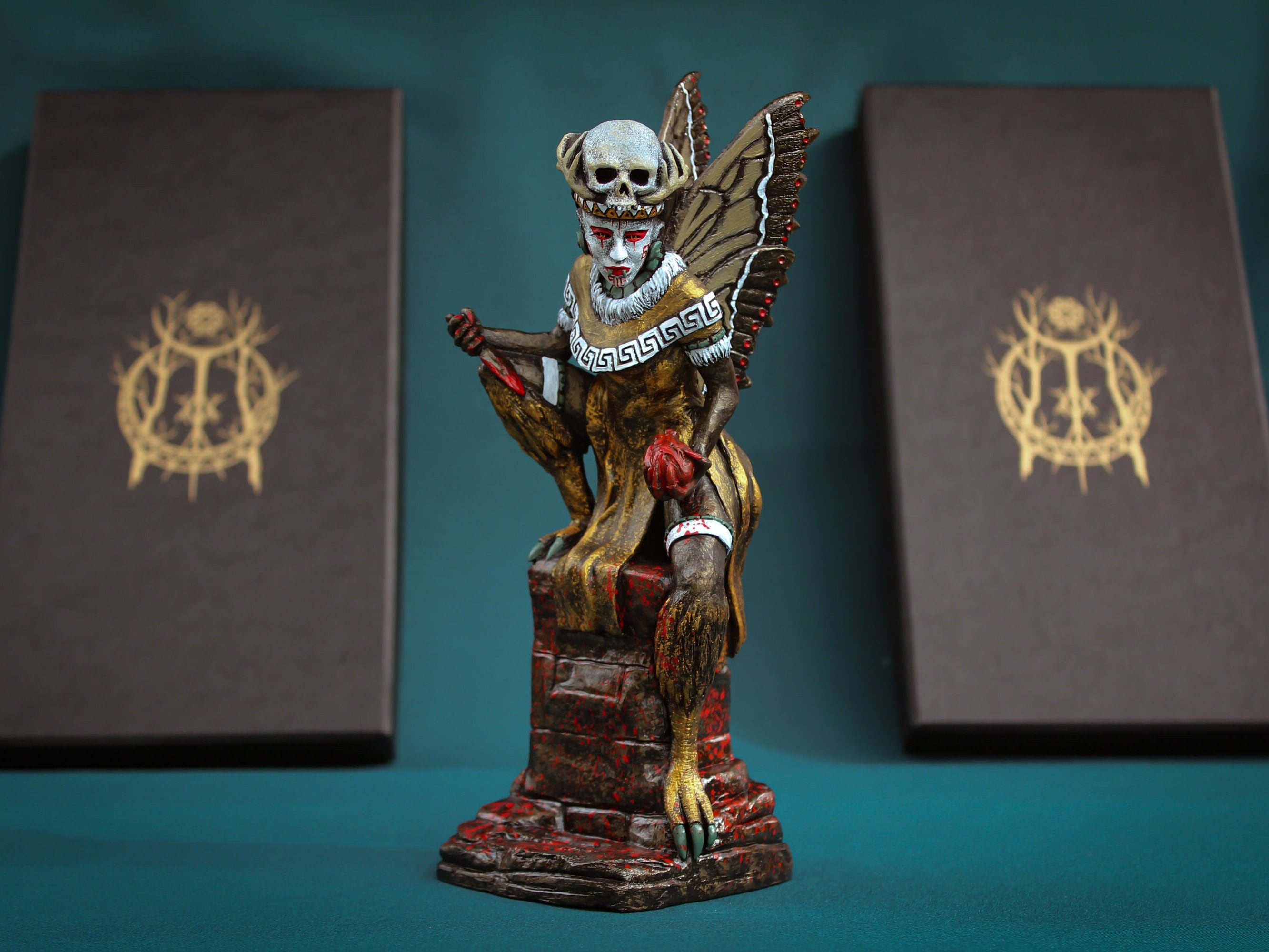 イツパパロトル像：黒曜石の蝶 - アステカの女神像 - Etsy 日本