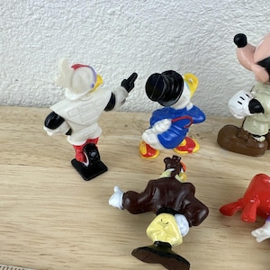 Disney Mickey Mouse Safari / Duck Tales PVC Figure Mixed Lot Darkwing Animal image 7