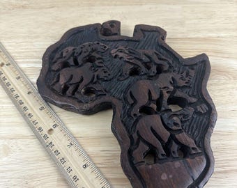 Vintage Hand Carved African Ironwood With 5 Large Animals Into The Shape Africa