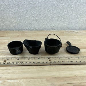 Miniature Cast Iron Pots & Pans Vintage Dutch Oven Frying Pan/ Coal Bucket