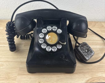 Vintage F1 Black Bell System Western Electric Rotary Dial Desk Phone - UNTESTED