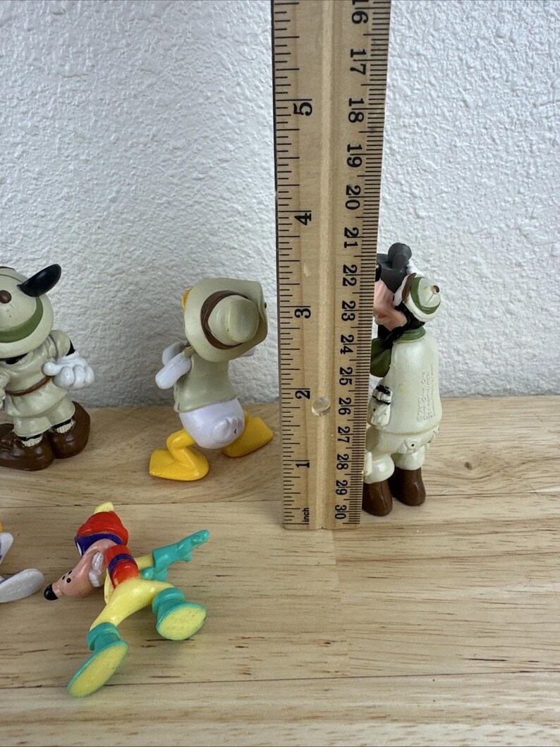 Disney Mickey Mouse Safari / Duck Tales PVC Figure Mixed Lot Darkwing Animal image 10
