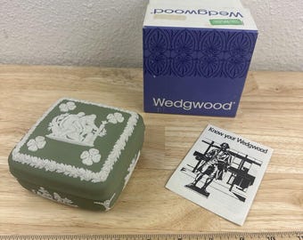 Wedgwood Jasperware Sage Green Square Lidded Trinket Box Roman Flowers With Box