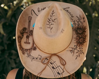 Cowboyhoed met countrymuziek - zonnebloemen - met de hand gebrand - I hope you dance - op bestelling gemaakt