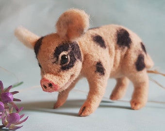 Vietnamese Pig Minųature, Felt Animal Ornament, Textile Swine Decoration, Farm Pet Replica