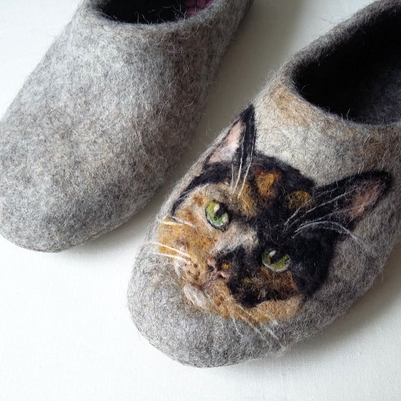 womens cat slippers