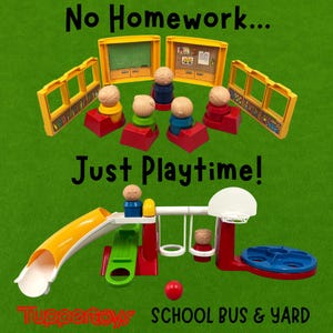 Puede incluir: Un colorido juego de TupperToys School Bus & Yard con el texto "No Homework... Just Playtime!". El conjunto incluye escritorios escolares en miniatura, figuras, un tobogán, columpios y una canasta de baloncesto. También se incluye una pelota roja.
