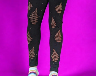 Leggings fougères faits main. Yoga Méditation Pantalon Fleur Hippy Boho Festival Insolite Noël Durable Slow Fashion. Cadeau pour femme